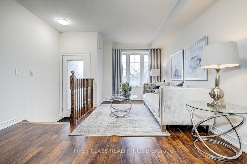 5303 Major Mackenzie Dr E, Markham, L6C 0N3 | Image 3