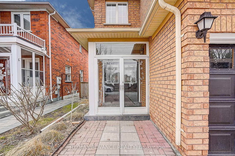 140 Vanguard Rd, Vaughan, L4K 5G8 | Image 3