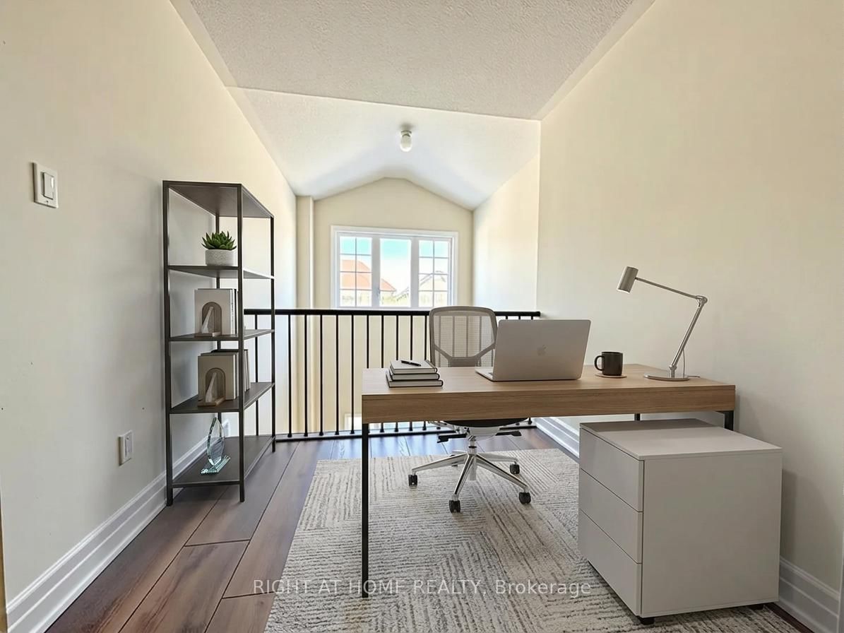 Detached House for sale at 17 Mercury Avenue, Georgina, Ontario, L4P 0H1 - Keswick South - MLS: N12951050