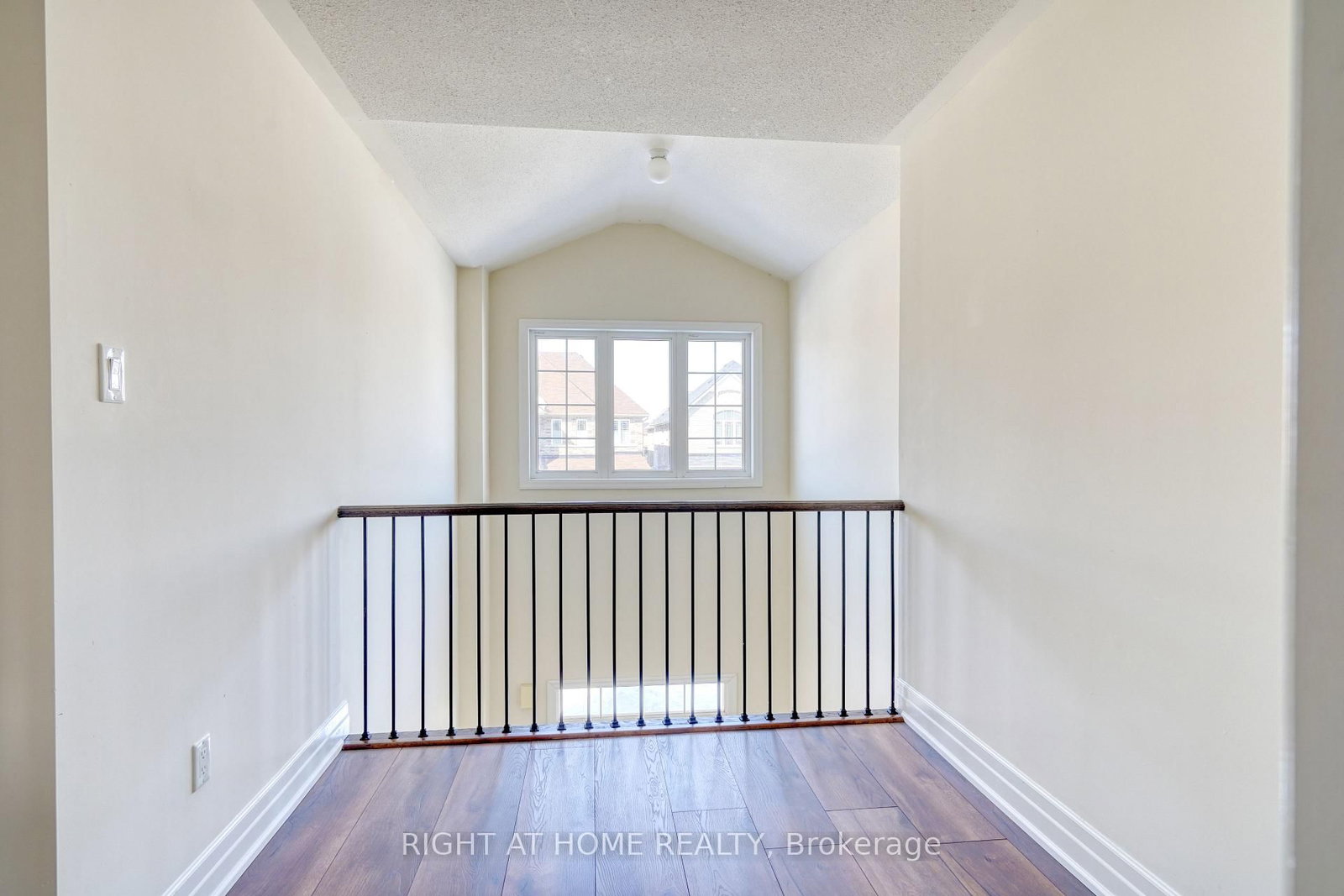 Detached House for sale at 17 Mercury Avenue, Georgina, Ontario, L4P 0H1 - Keswick South - MLS: N12951050