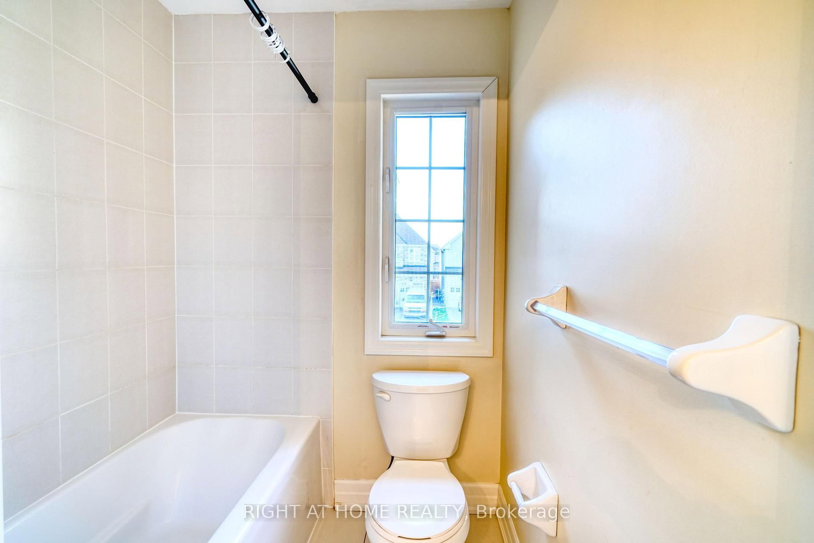 Detached House for sale at 17 Mercury Avenue, Georgina, Ontario, L4P 0H1 - Keswick South - MLS: N12951050