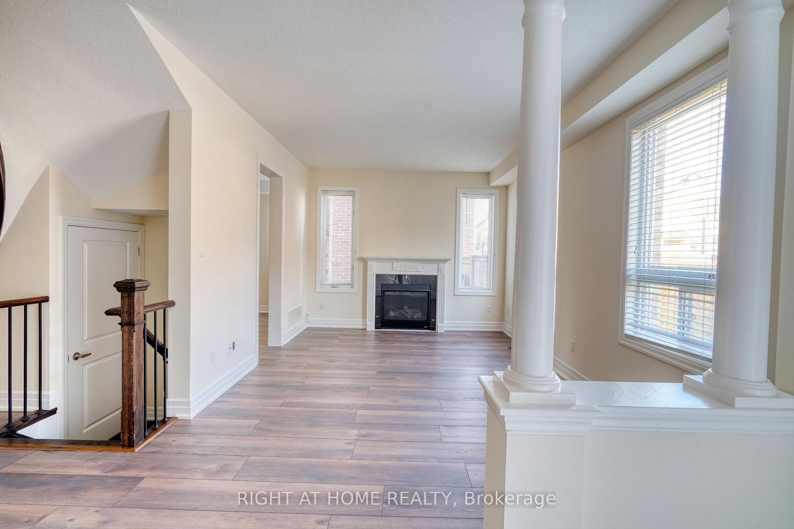 Detached House for sale at 17 Mercury Avenue, Georgina, Ontario, L4P 0H1 - Keswick South - MLS: N12951050