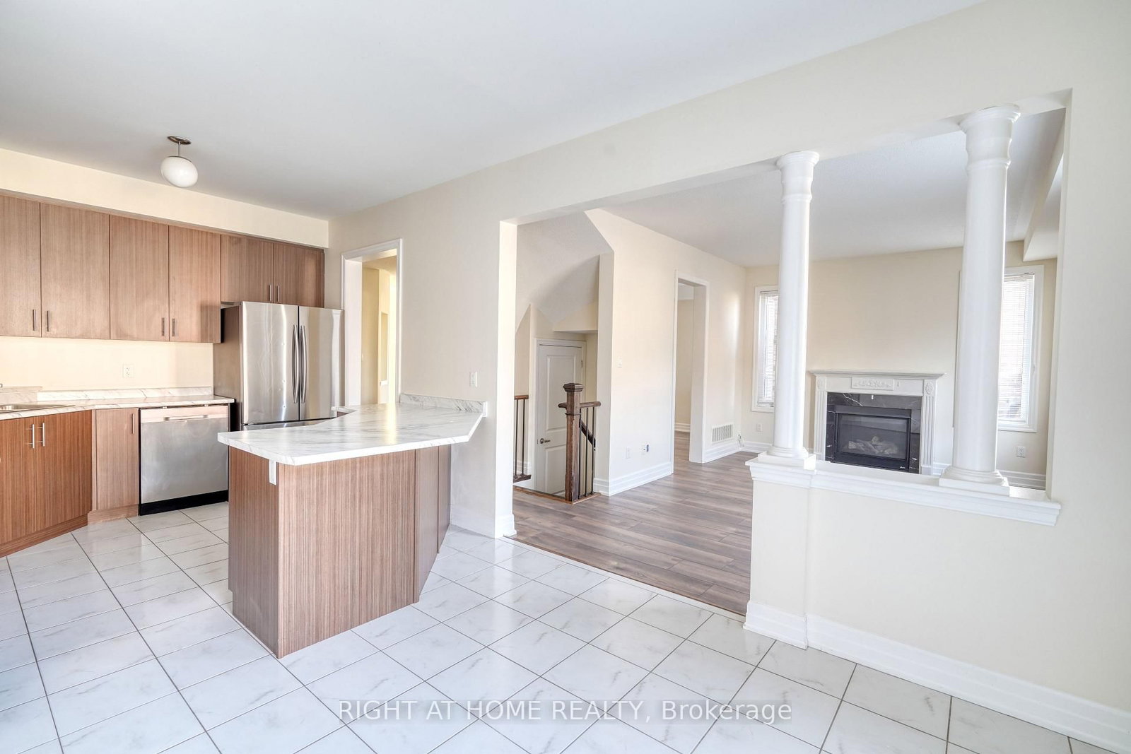 Detached House for sale at 17 Mercury Avenue, Georgina, Ontario, L4P 0H1 - Keswick South - MLS: N12951050