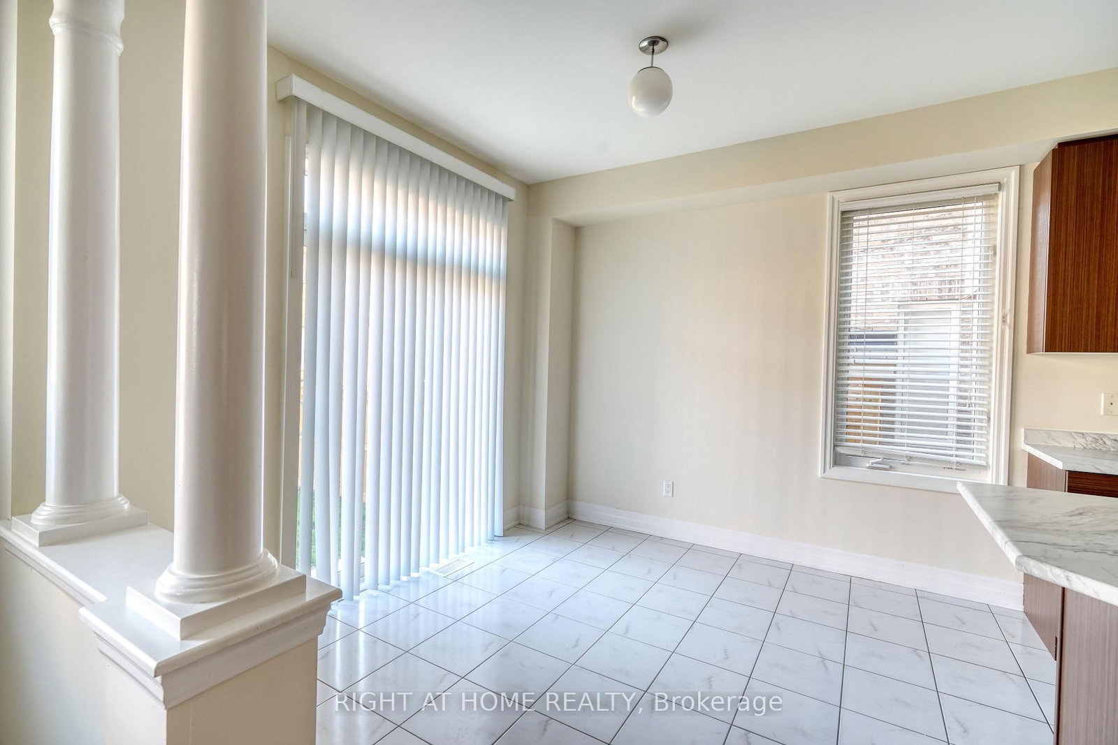 Detached House for sale at 17 Mercury Avenue, Georgina, Ontario, L4P 0H1 - Keswick South - MLS: N12951050