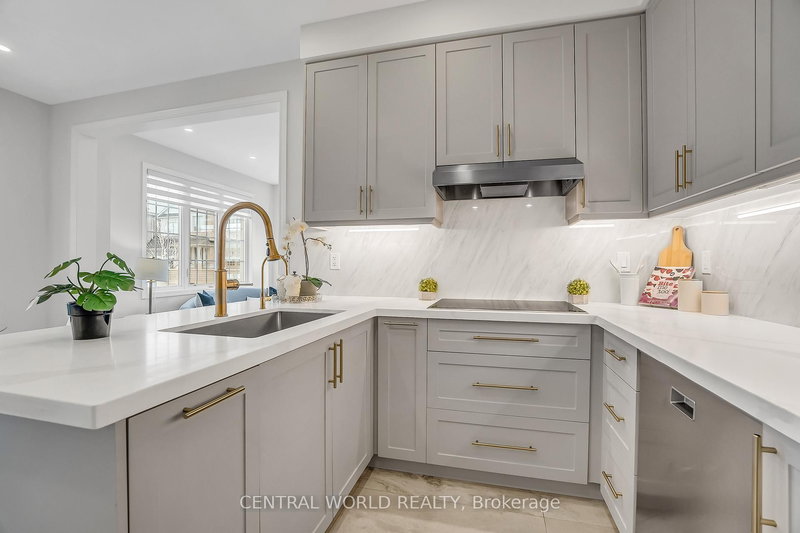 395 Fred McLaren Blvd, Markham, L6E 0V9 | Image 3