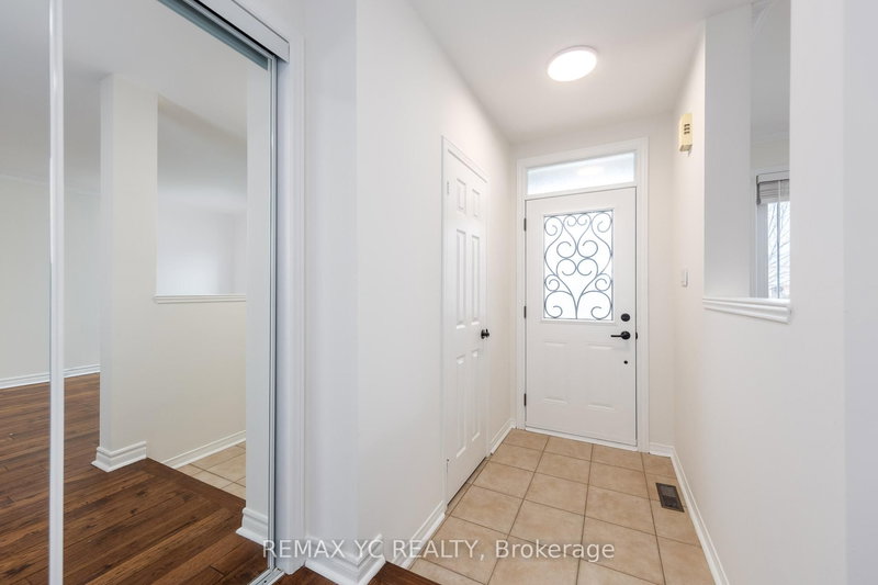 299 Bantry Ave, Richmond Hill, L4B 4M8 | Image 3