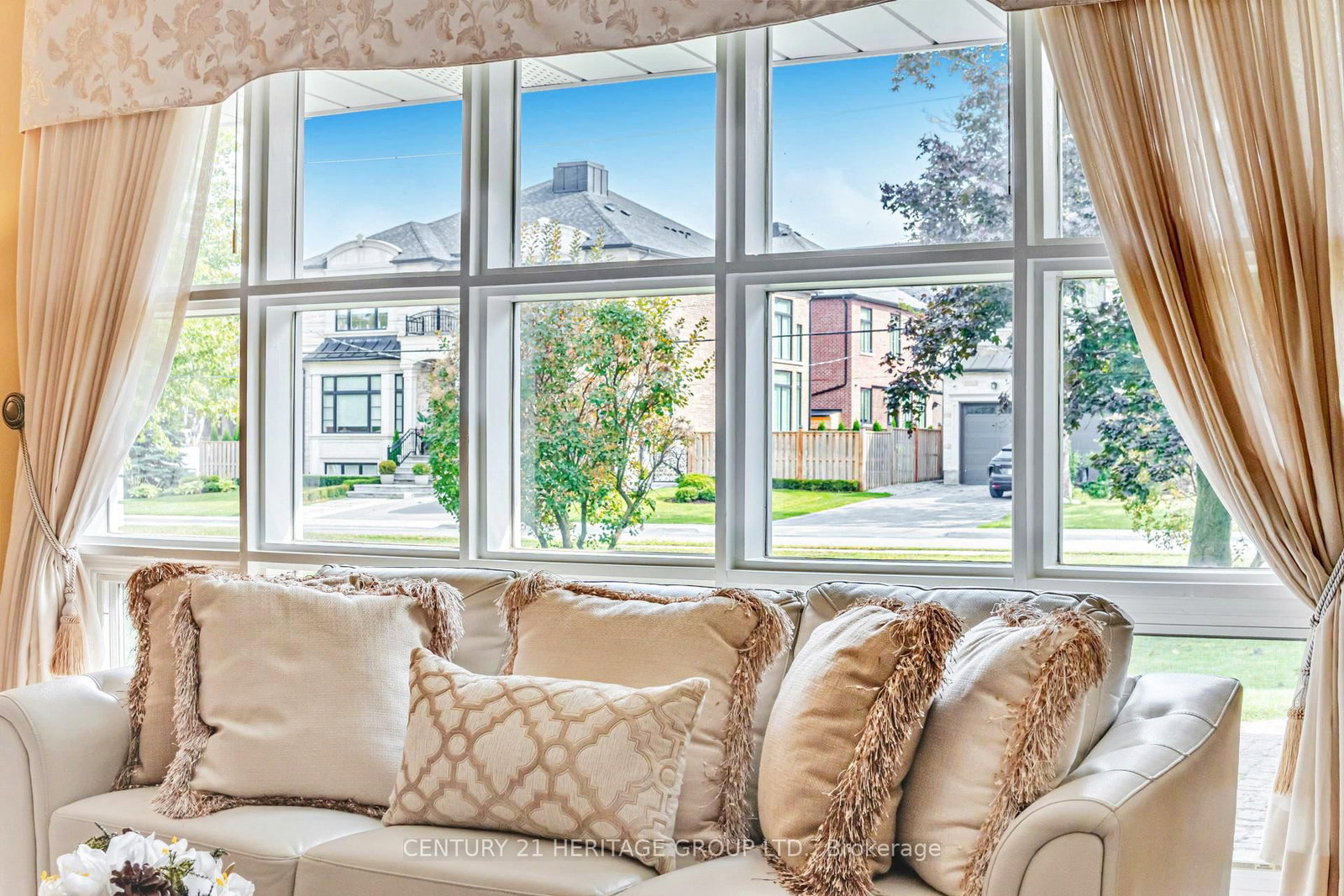 22 Poplar Drive • Richmond Hill, ON photo 13