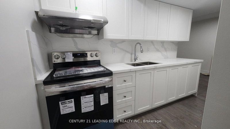 BSMT - 37 Greenview Circ, Vaughan, L6A 0B5 | Image 2