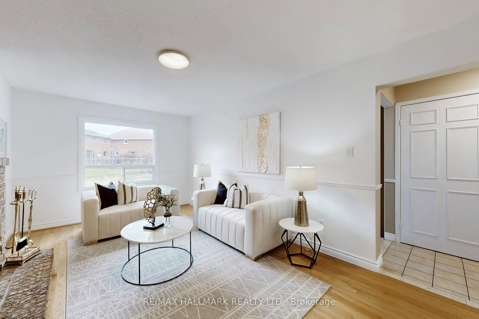 Detached House for sale at 69 Dunbarton Court, Richmond Hill, Ontario, L4C 8E9 - Harding - MLS: N12951676