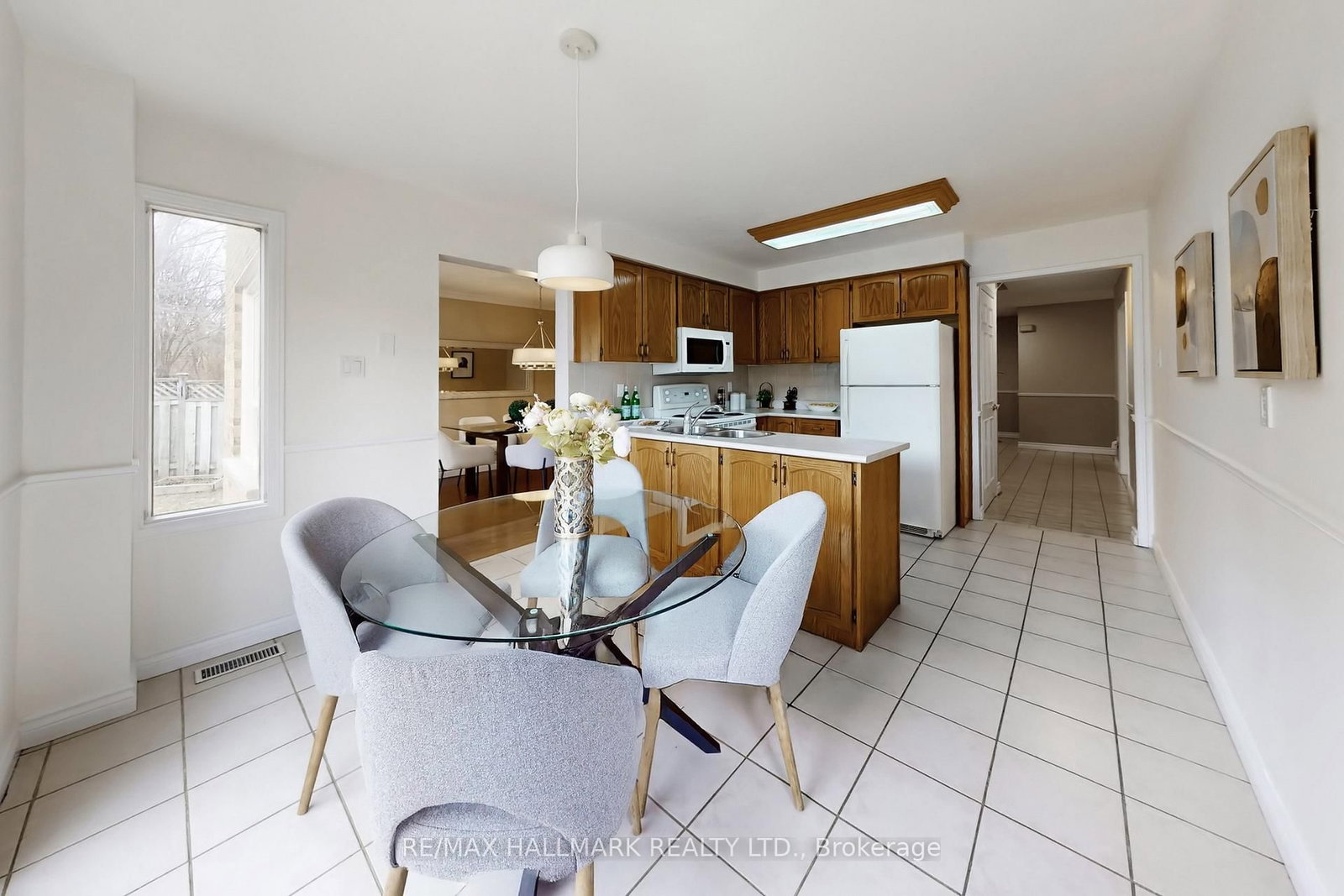 Detached House for sale at 69 Dunbarton Court, Richmond Hill, Ontario, L4C 8E9 - Harding - MLS: N12951676