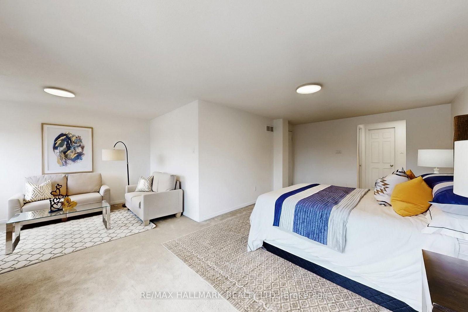 Detached House for sale at 69 Dunbarton Court, Richmond Hill, Ontario, L4C 8E9 - Harding - MLS: N12951676