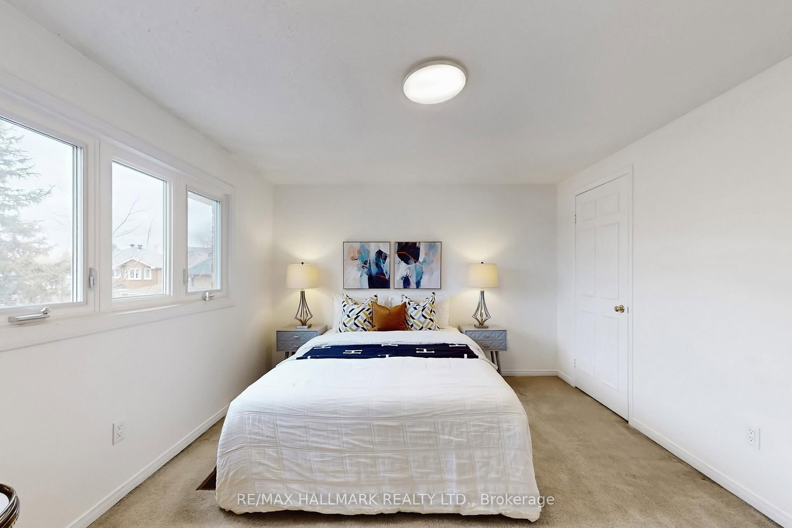 Detached House for sale at 69 Dunbarton Court, Richmond Hill, Ontario, L4C 8E9 - Harding - MLS: N12951676