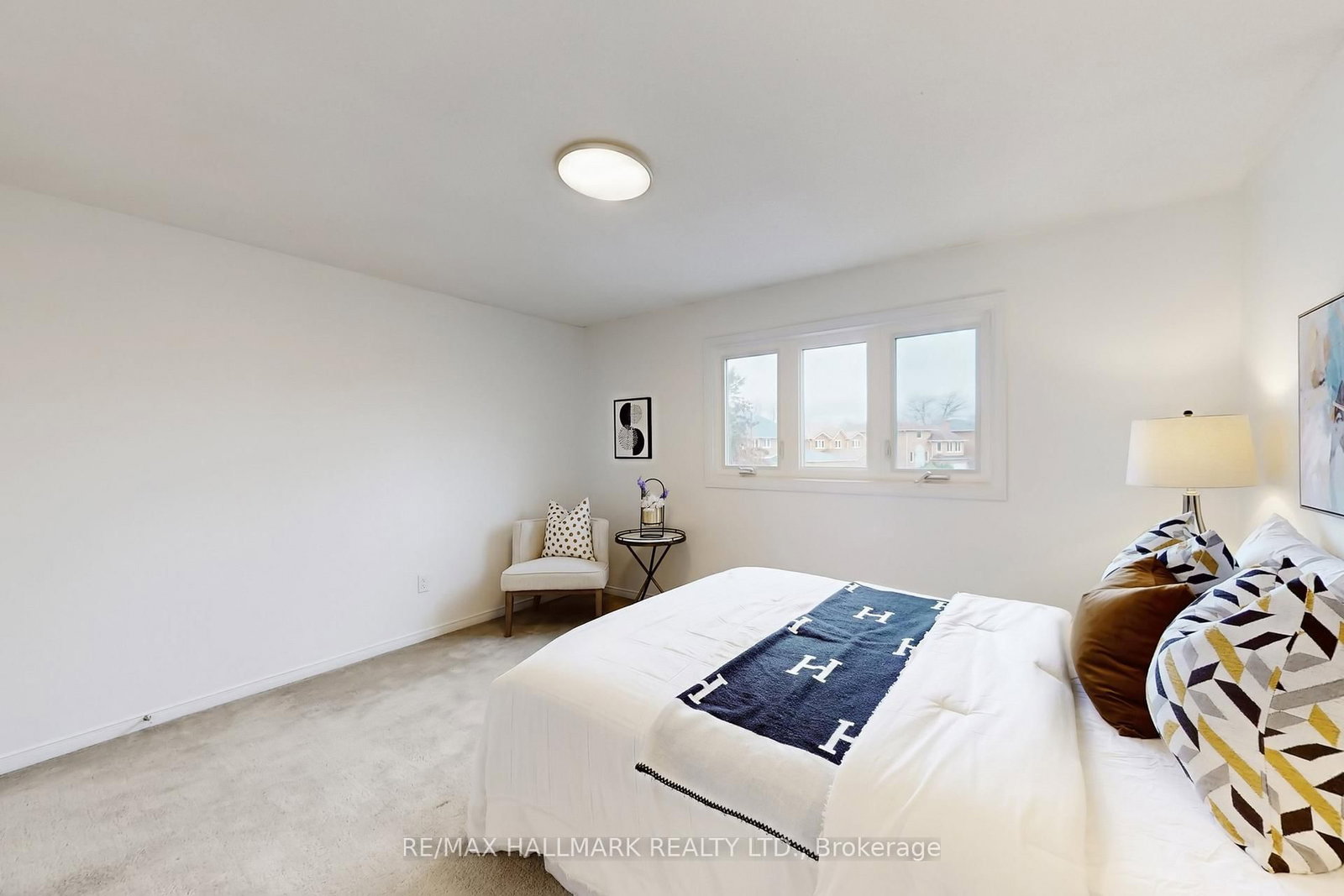 Detached House for sale at 69 Dunbarton Court, Richmond Hill, Ontario, L4C 8E9 - Harding - MLS: N12951676