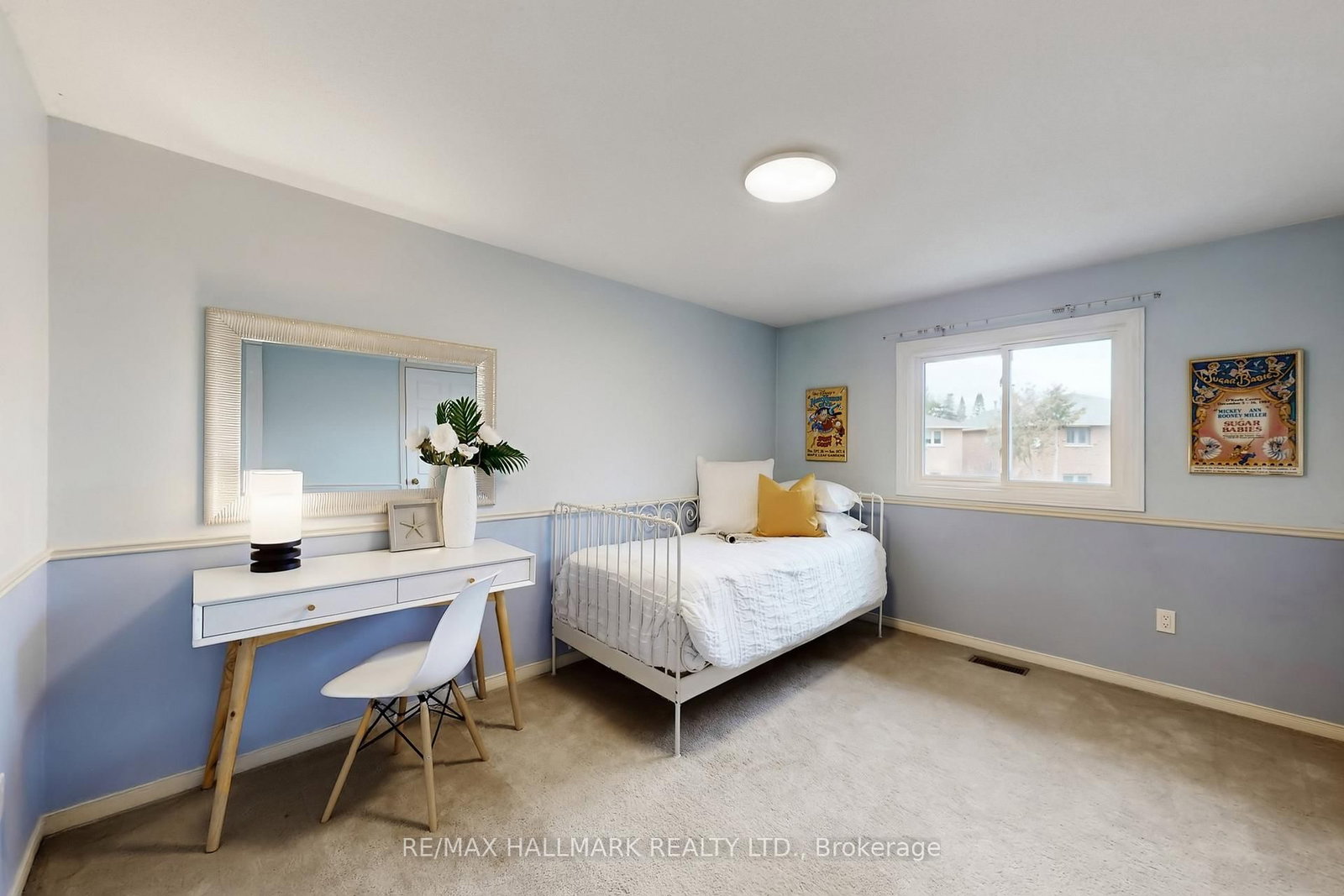 Detached House for sale at 69 Dunbarton Court, Richmond Hill, Ontario, L4C 8E9 - Harding - MLS: N12951676