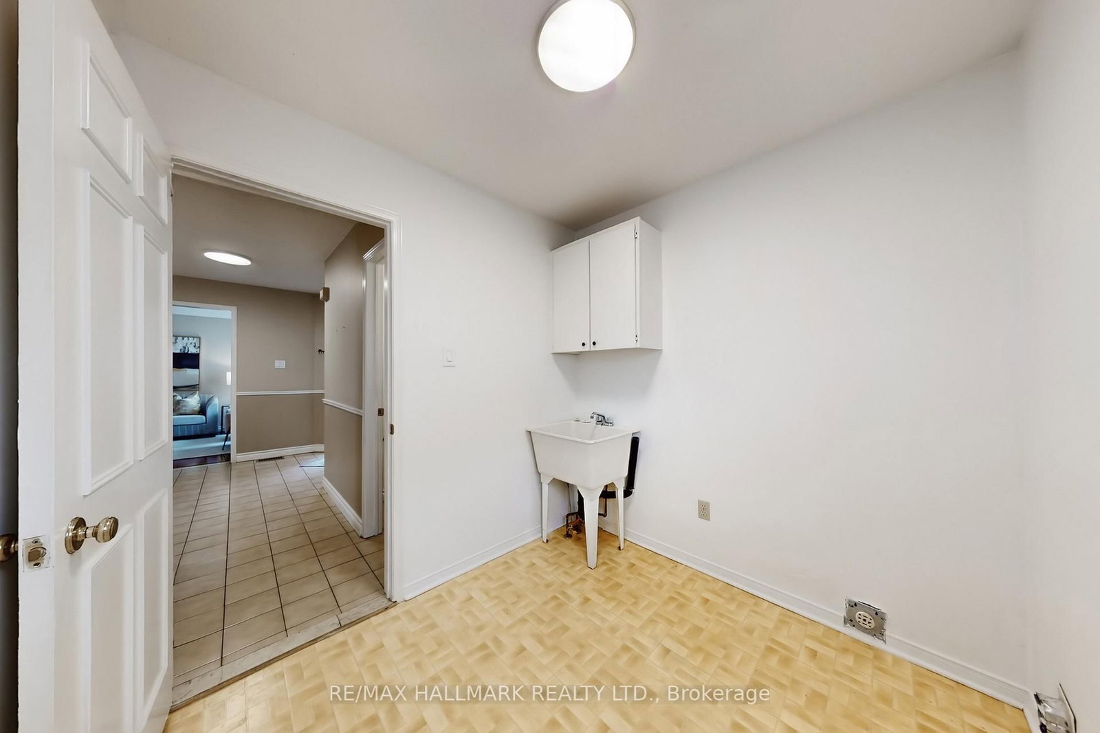 Detached House for sale at 69 Dunbarton Court, Richmond Hill, Ontario, L4C 8E9 - Harding - MLS: N12951676