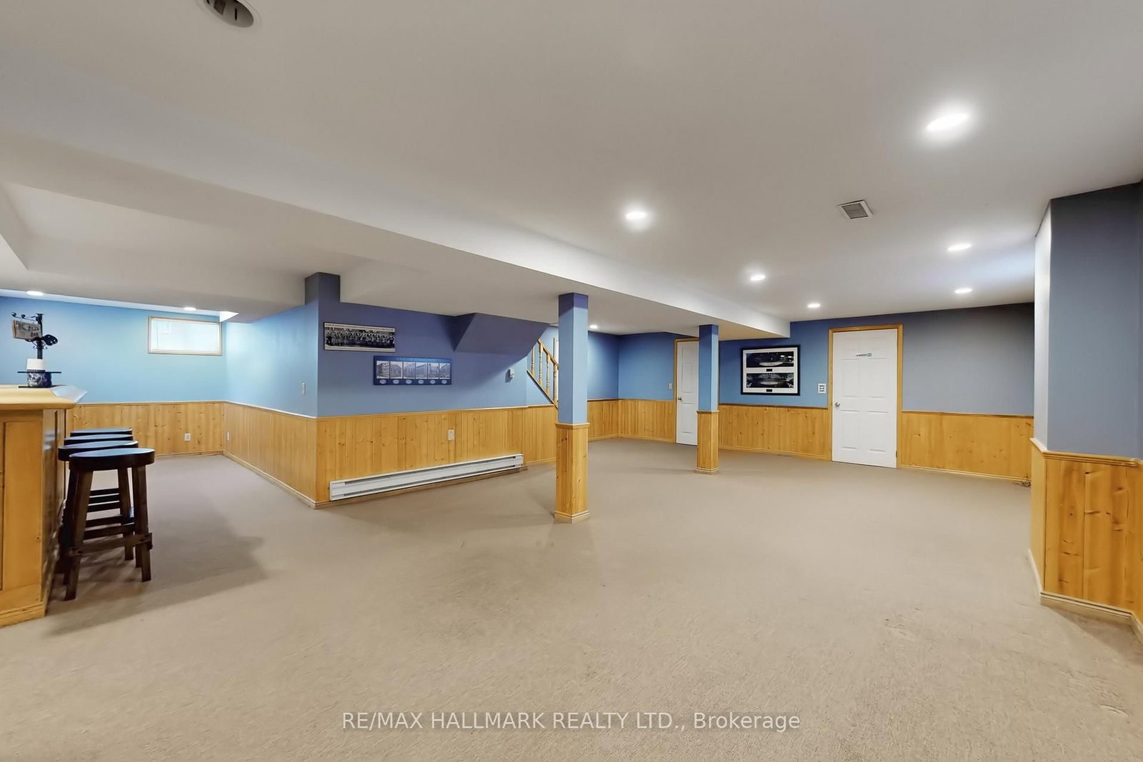 Detached House for sale at 69 Dunbarton Court, Richmond Hill, Ontario, L4C 8E9 - Harding - MLS: N12951676