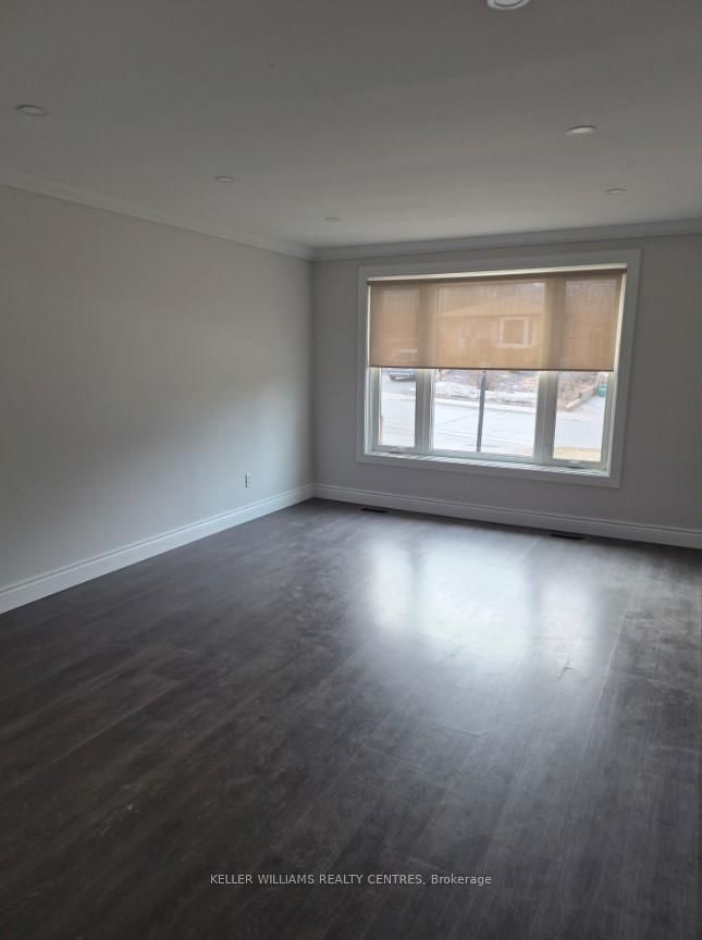 UPPER - 782 Botany Hill Cres, Newmarket, L3Y 3A8 | Image 3