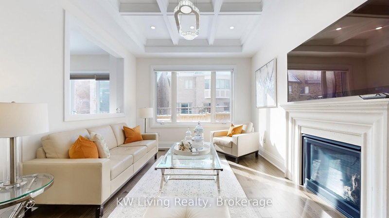 92 Giardina Cres N, Richmond Hill, L4B 0G1 | Image 3