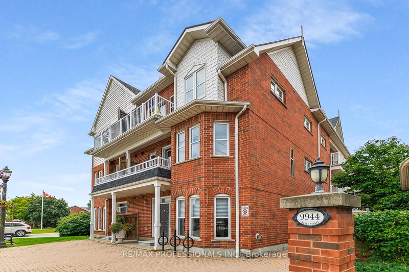 home for lease on 104-9944 Keele Street