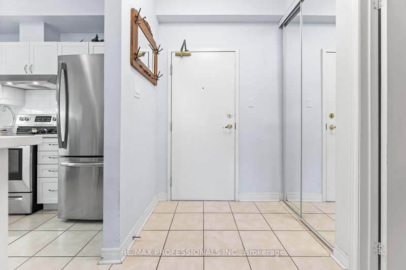 104 - 9944 Keele St, Vaughan, L6A 2Z4 | Image 3