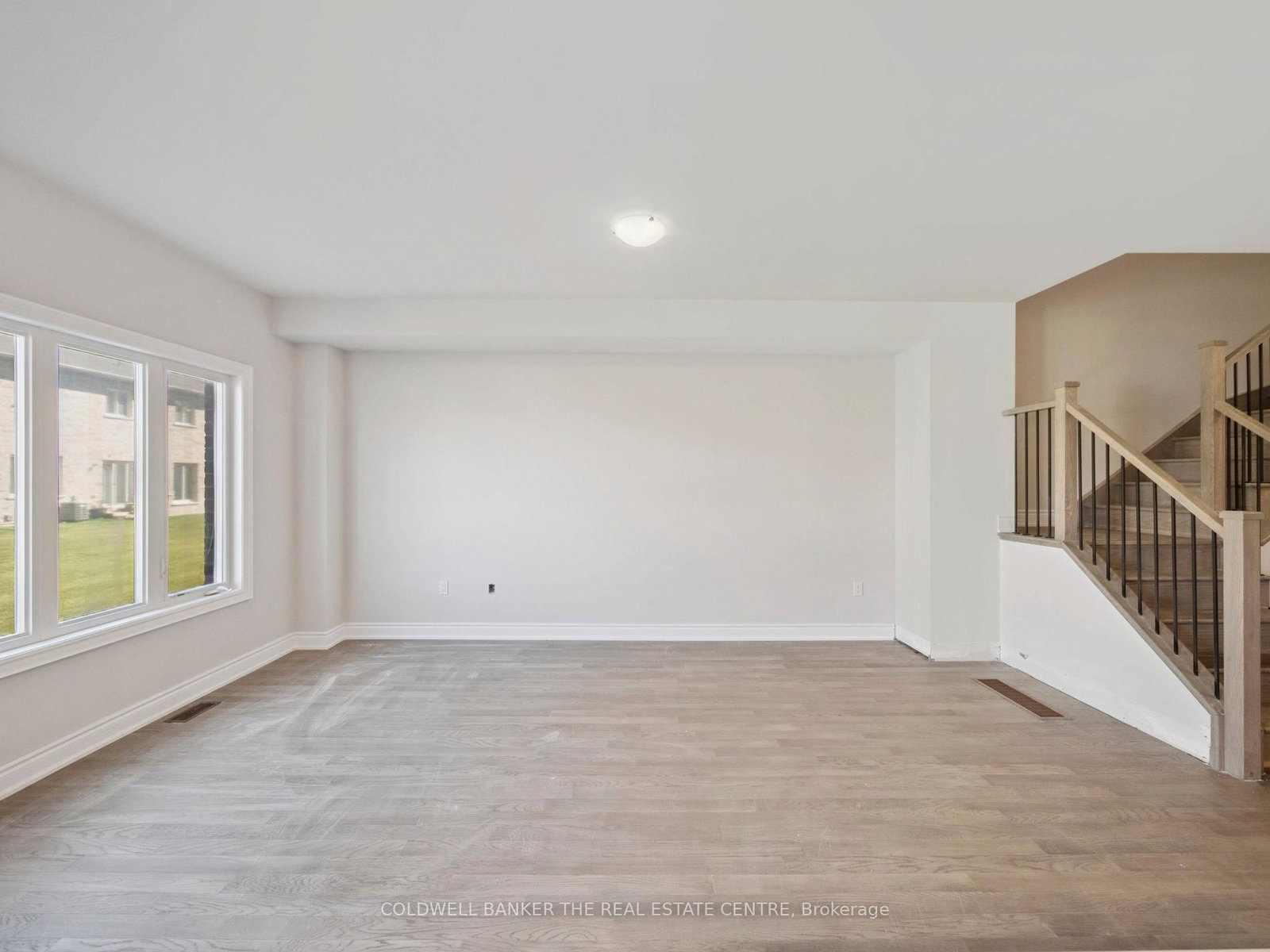 13 Hildred Cushing Way • Uxbridge, ON photo 12