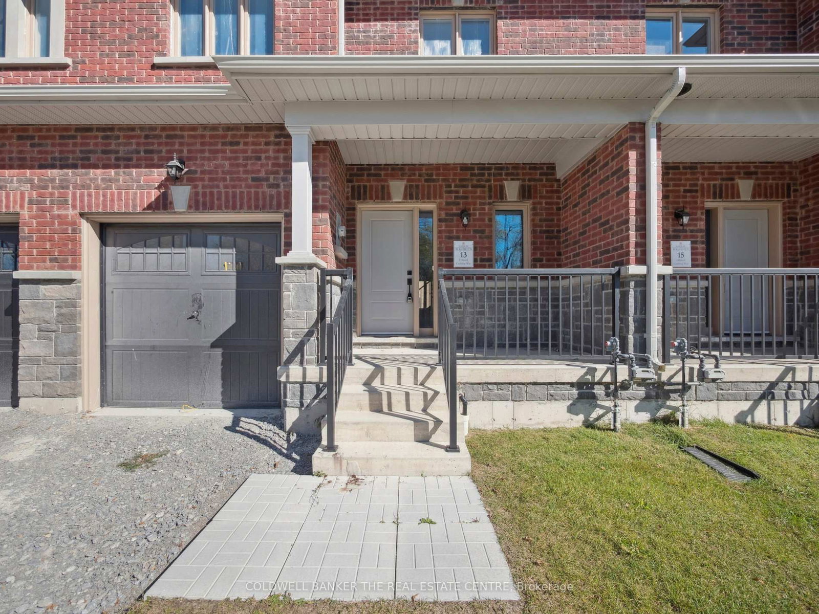 13 Hildred Cushing Way • Uxbridge, ON photo 2