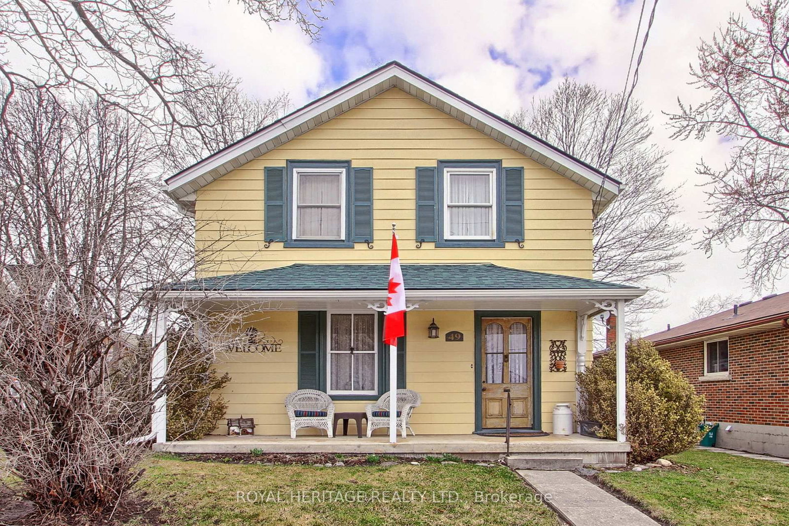 49 John Street E • Bradford West Gwillimbury, ON photo 1