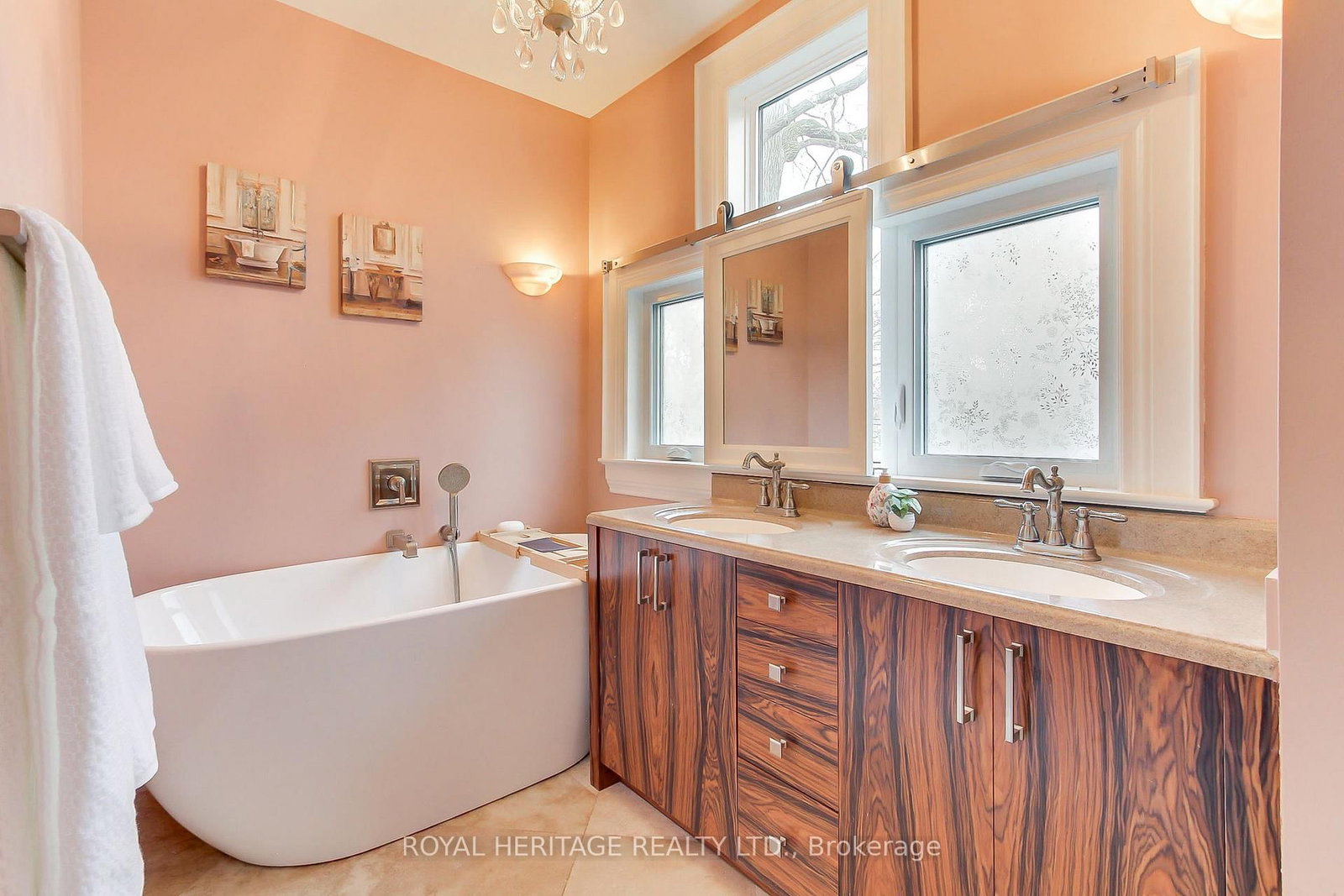 49 John Street E • Bradford West Gwillimbury, ON photo 32