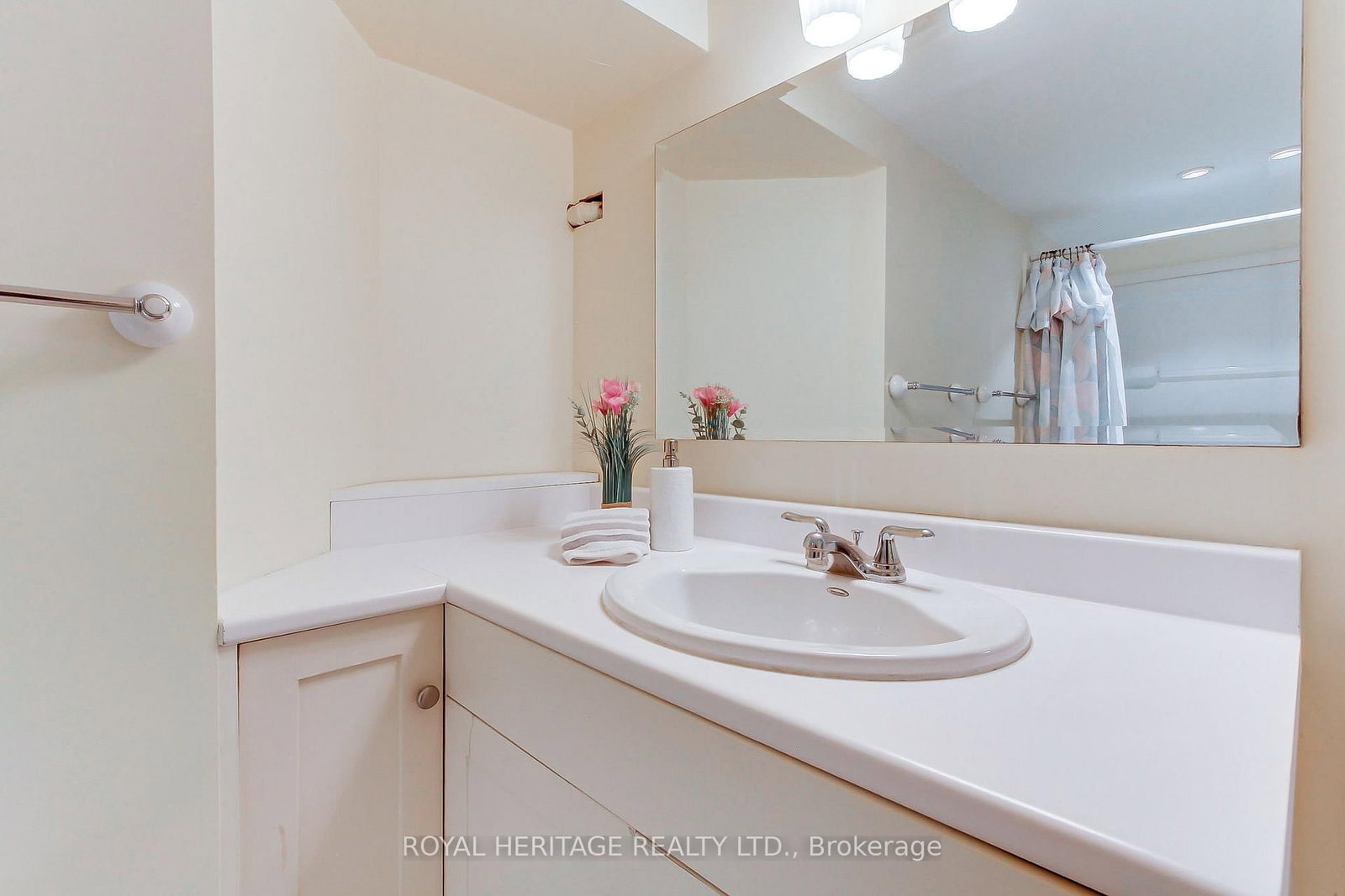 49 John Street E • Bradford West Gwillimbury, ON photo 42