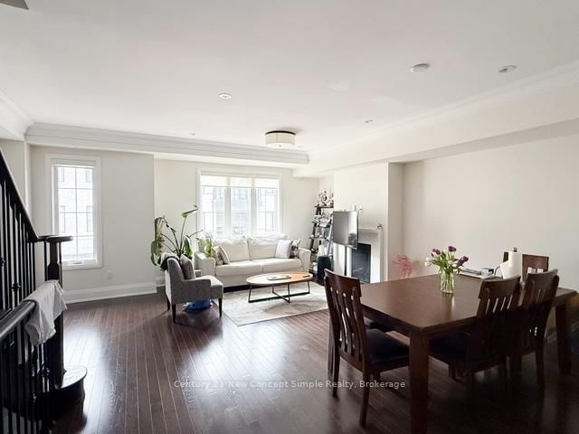 TH7 - 388 Highway 7 E