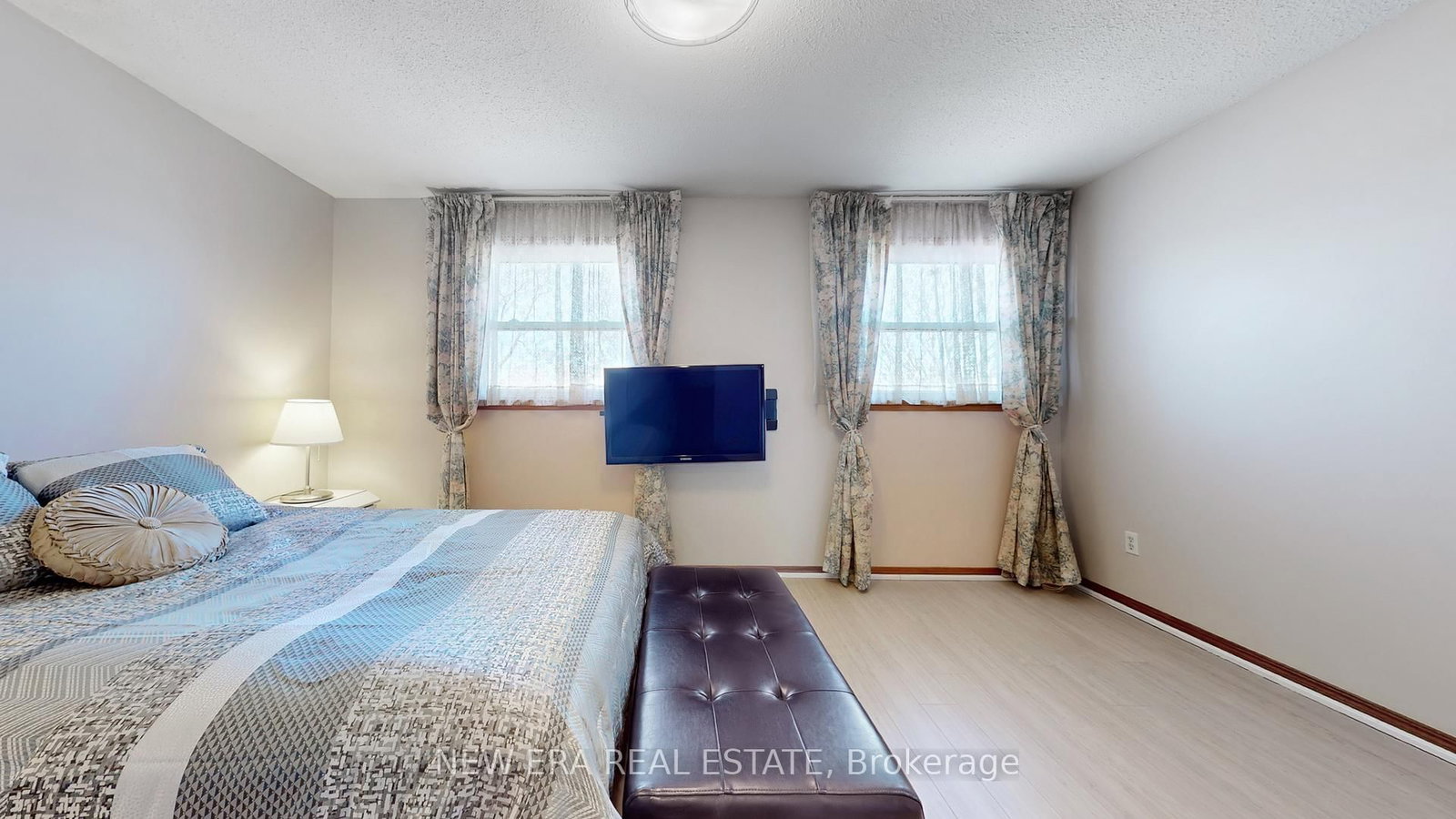 Detached House for sale at 100 Cherry Hills Road, Vaughan, Ontario, L4K 1M5 - Glen Shields - MLS: N12953258