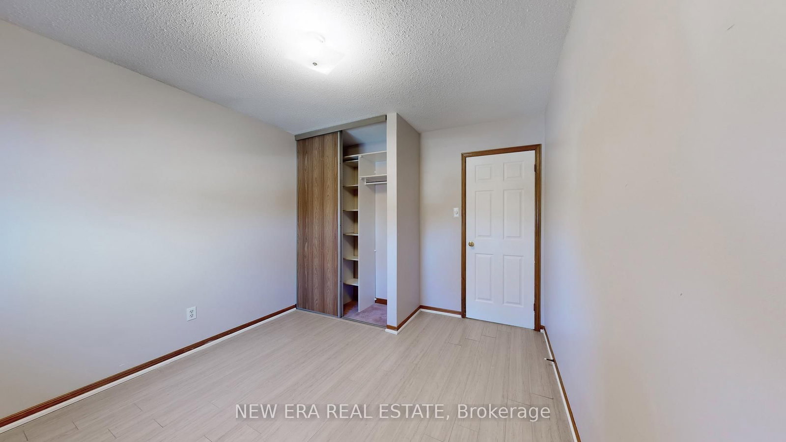 Detached House for sale at 100 Cherry Hills Road, Vaughan, Ontario, L4K 1M5 - Glen Shields - MLS: N12953258