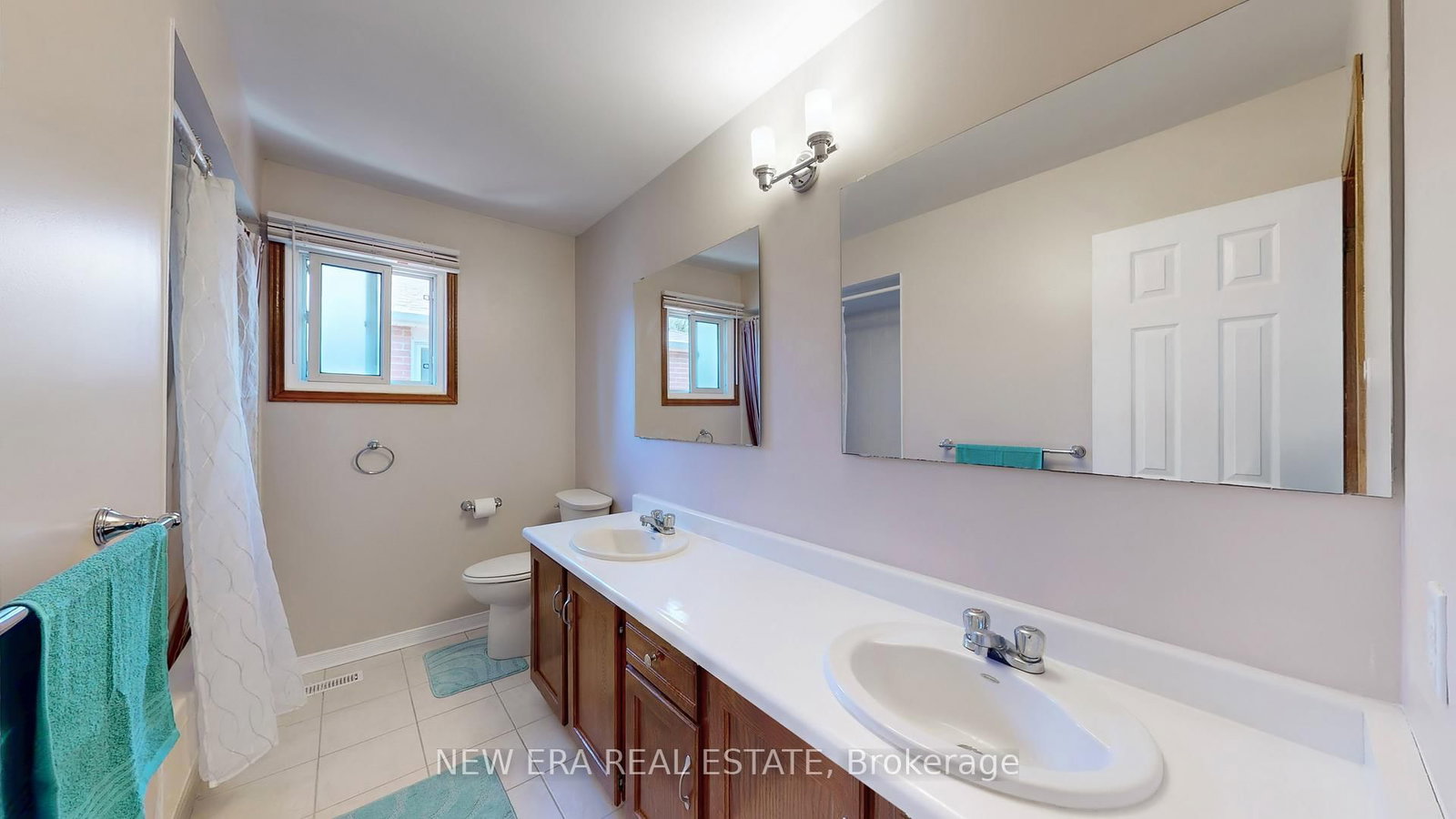 Detached House for sale at 100 Cherry Hills Road, Vaughan, Ontario, L4K 1M5 - Glen Shields - MLS: N12953258