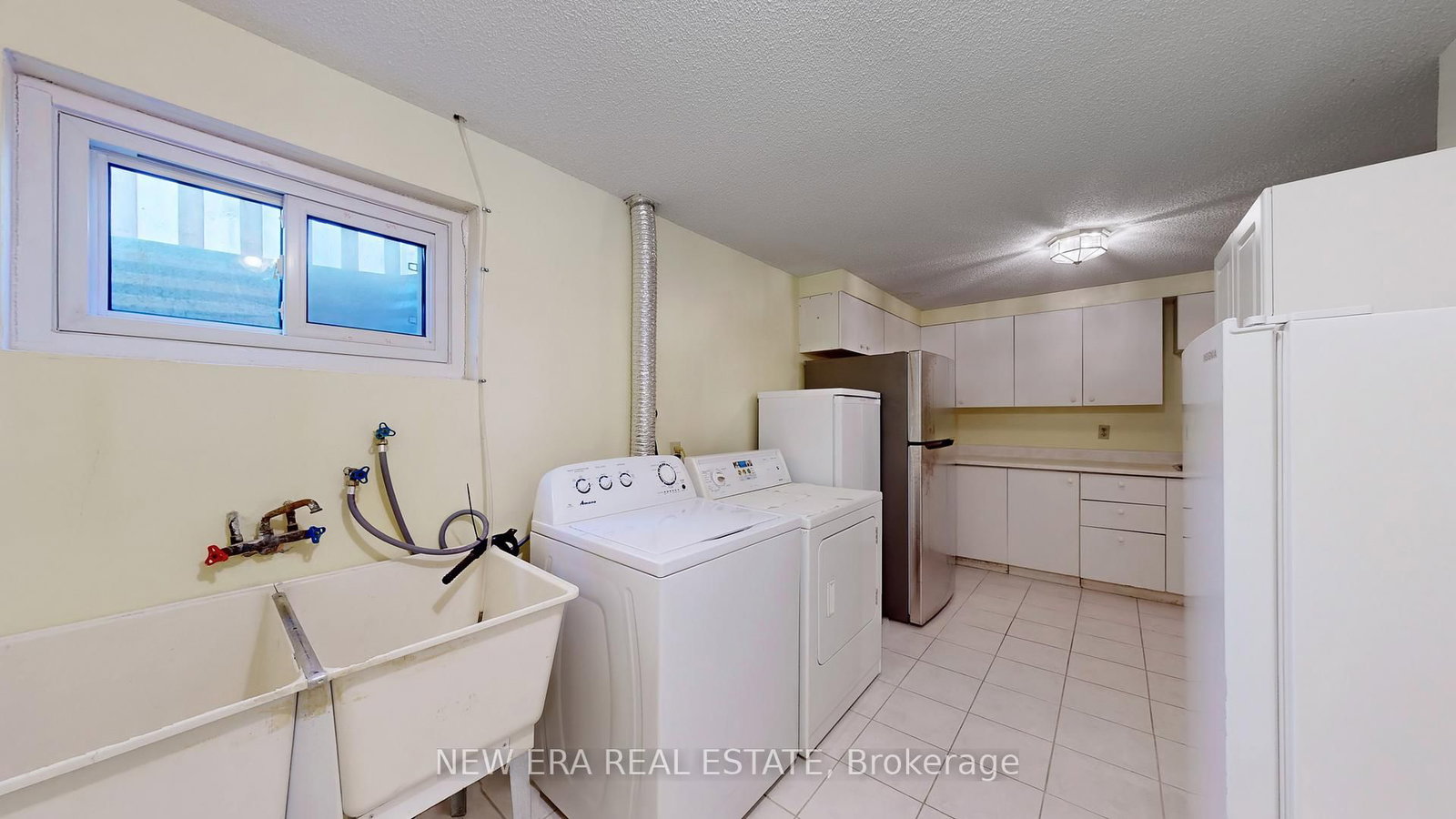 Detached House for sale at 100 Cherry Hills Road, Vaughan, Ontario, L4K 1M5 - Glen Shields - MLS: N12953258