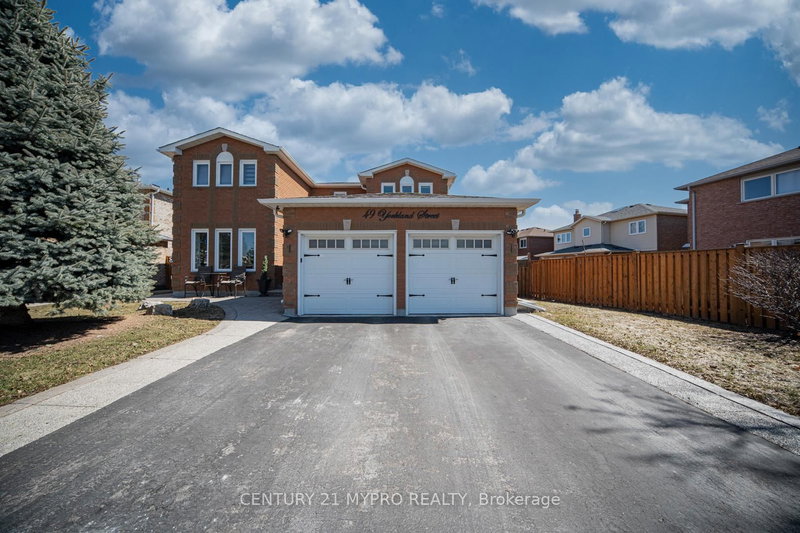 49 Yorkland St, Richmond Hill, L4C 9Z4 | Image 3