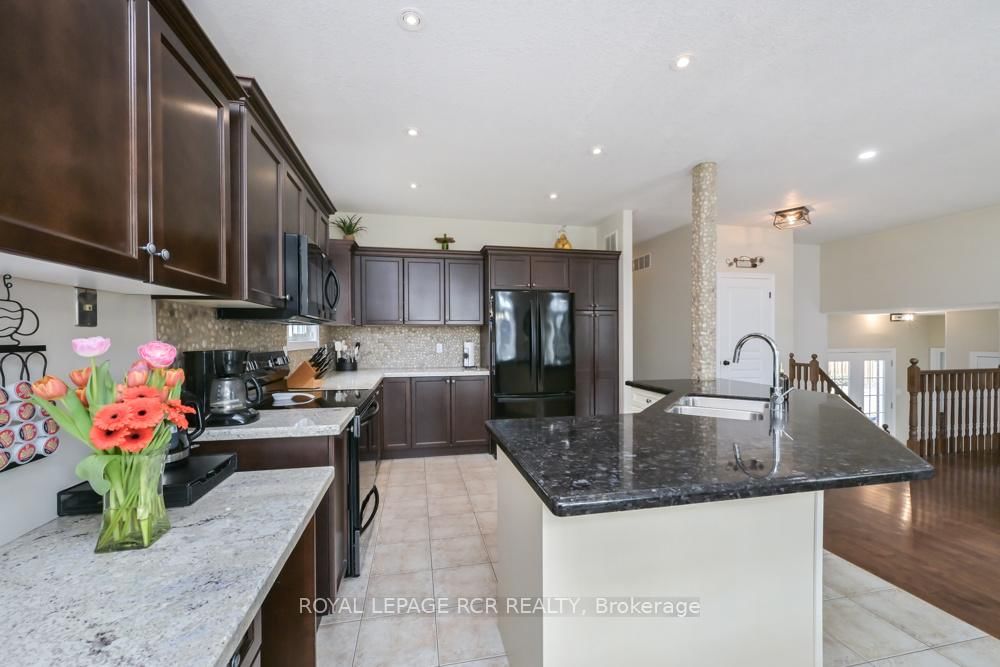 10 Fisher Drive • Adjala-Tosorontio, ON photo 12