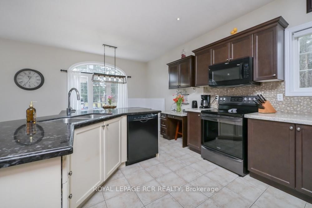 10 Fisher Drive • Adjala-Tosorontio, ON photo 14