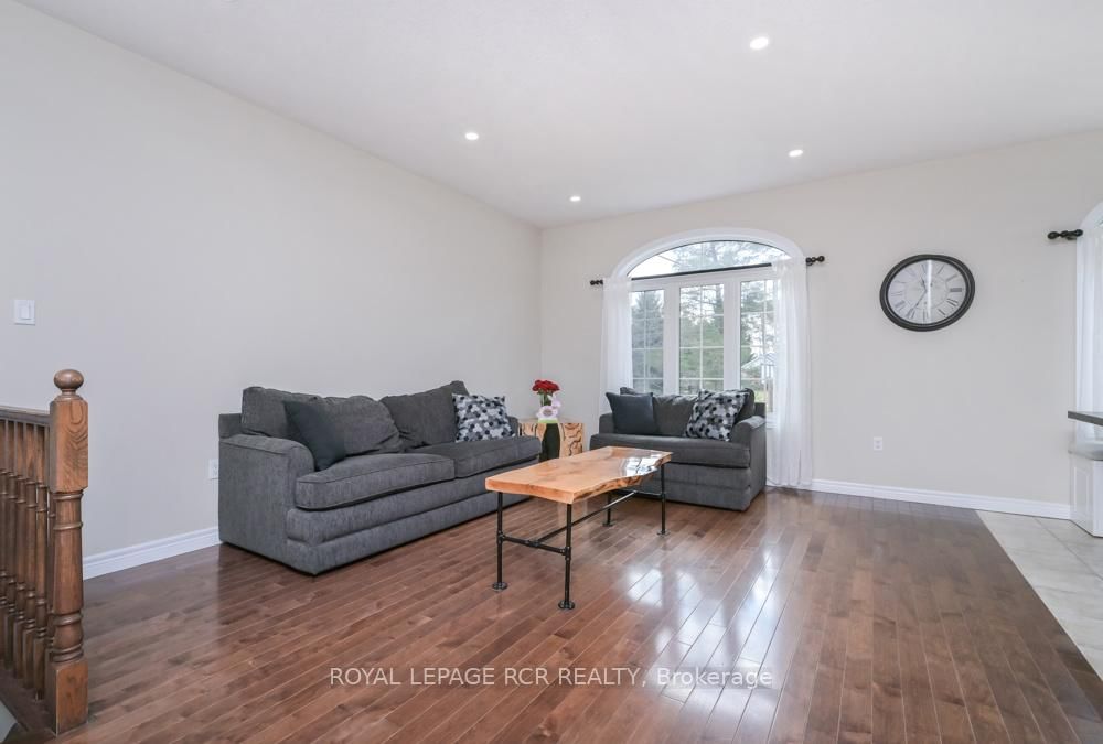 10 Fisher Drive • Adjala-Tosorontio, ON photo 15