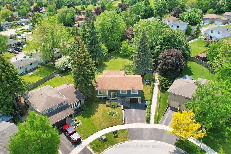 122 Valleyview Cres W, Bradford West Gwillimbury, L3Z 1S7 | Image 3