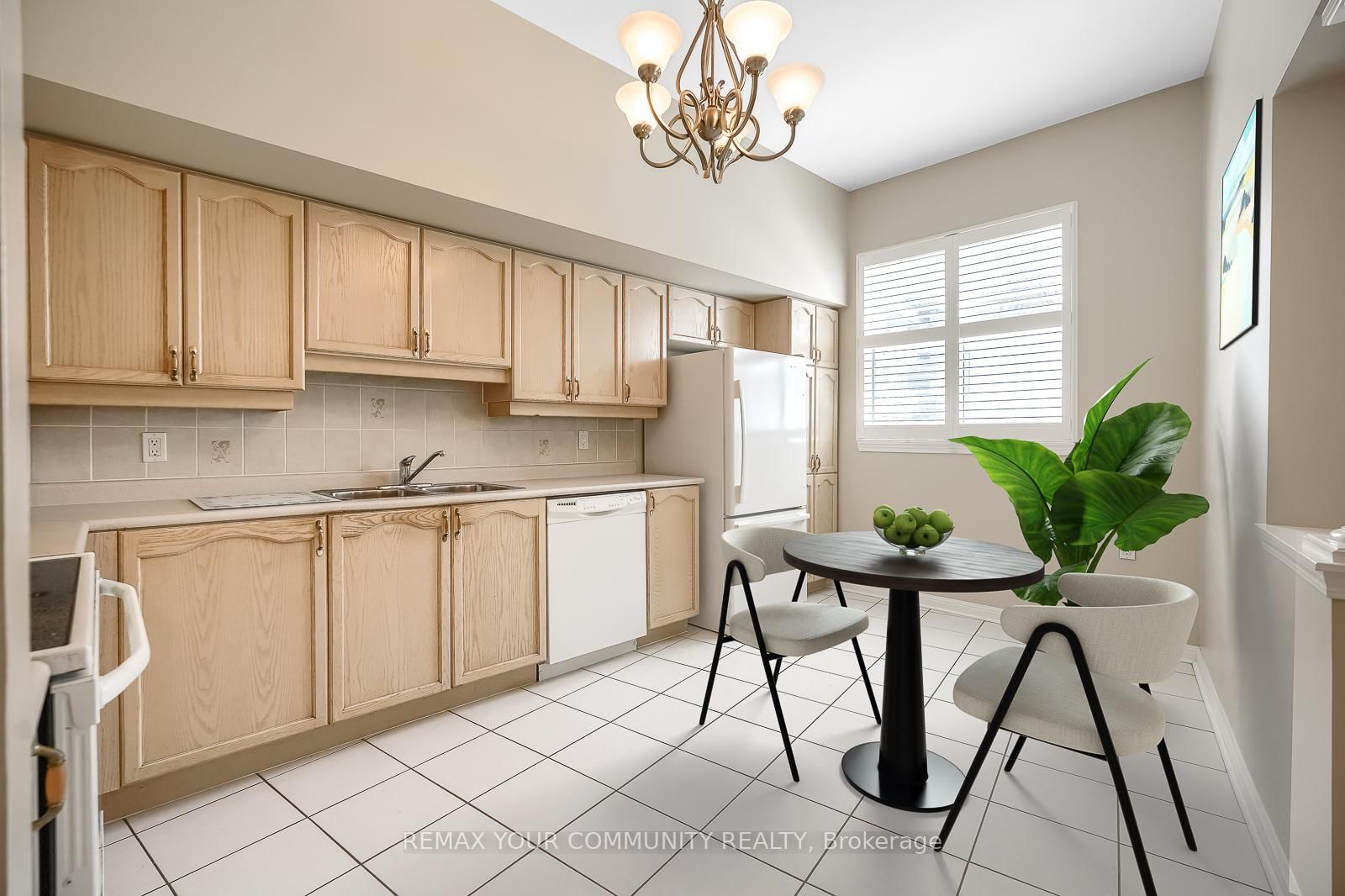 Condo for sale at 109-2502 Rutherford Road, Vaughan, Ontario, L4K 5N6 - Maple - MLS: N12953622