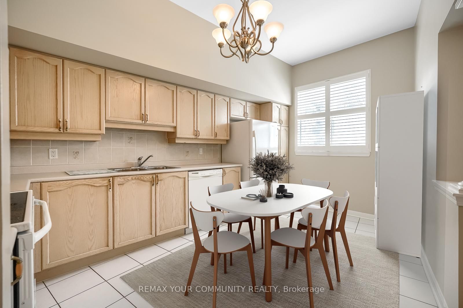 Condo for sale at 109-2502 Rutherford Road, Vaughan, Ontario, L4K 5N6 - Maple - MLS: N12953622