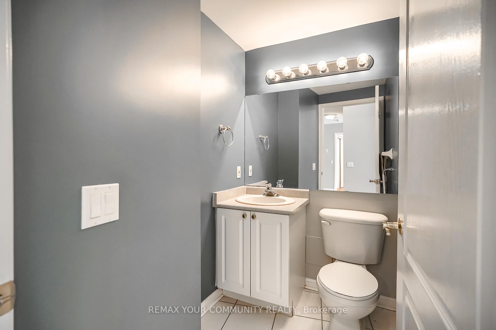 Condo for sale at 109-2502 Rutherford Road, Vaughan, Ontario, L4K 5N6 - Maple - MLS: N12953622