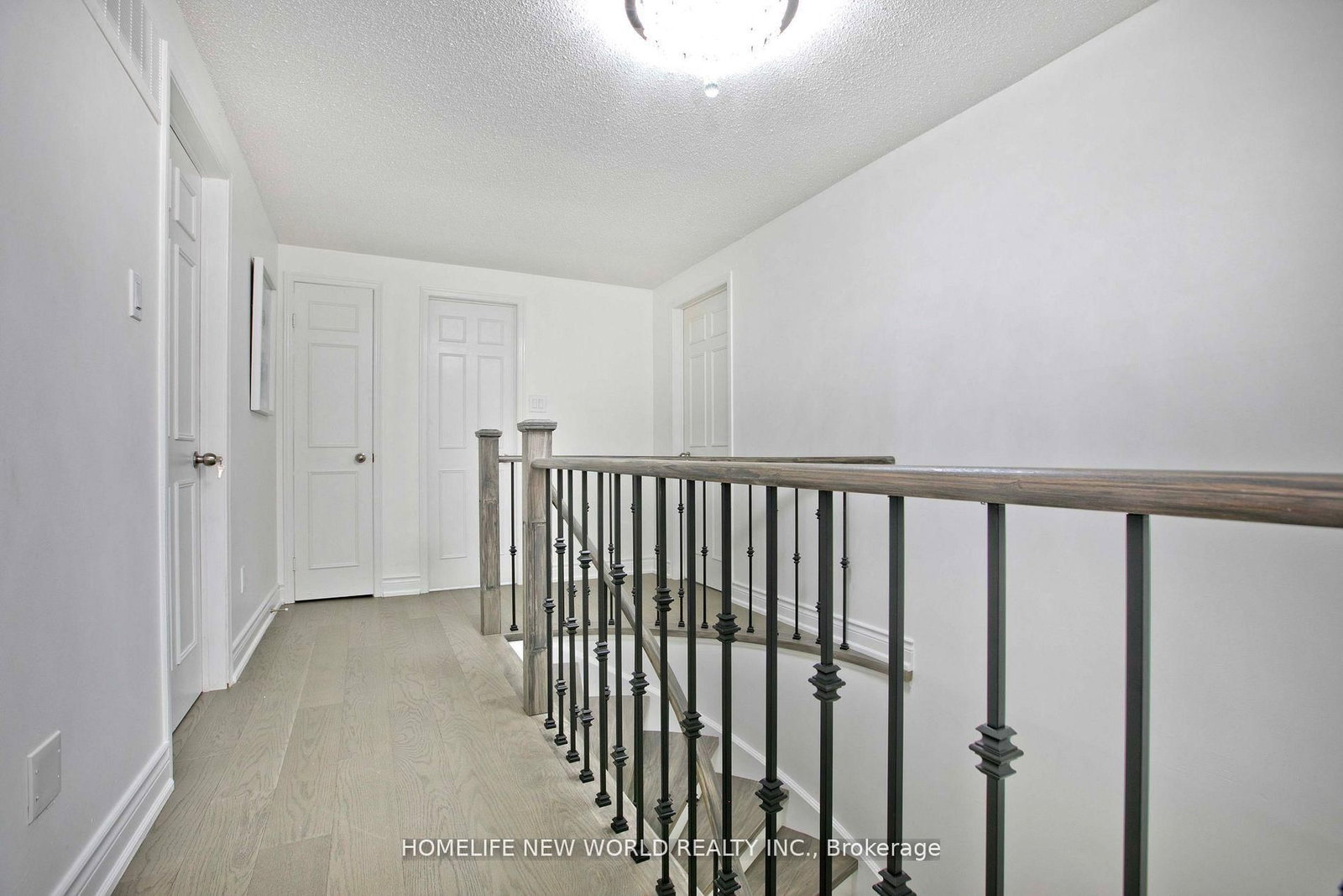 Detached House for sale at 94 Weldrick Road, Richmond Hill, Ontario, L4C 8T7 - Harding - MLS: N12954052