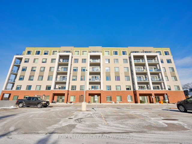 502 - 64 Queen Street S