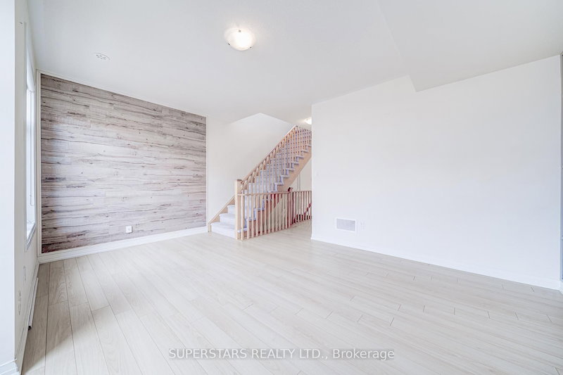 15 Sissons Way, Markham, L6B 1R2 | Image 3