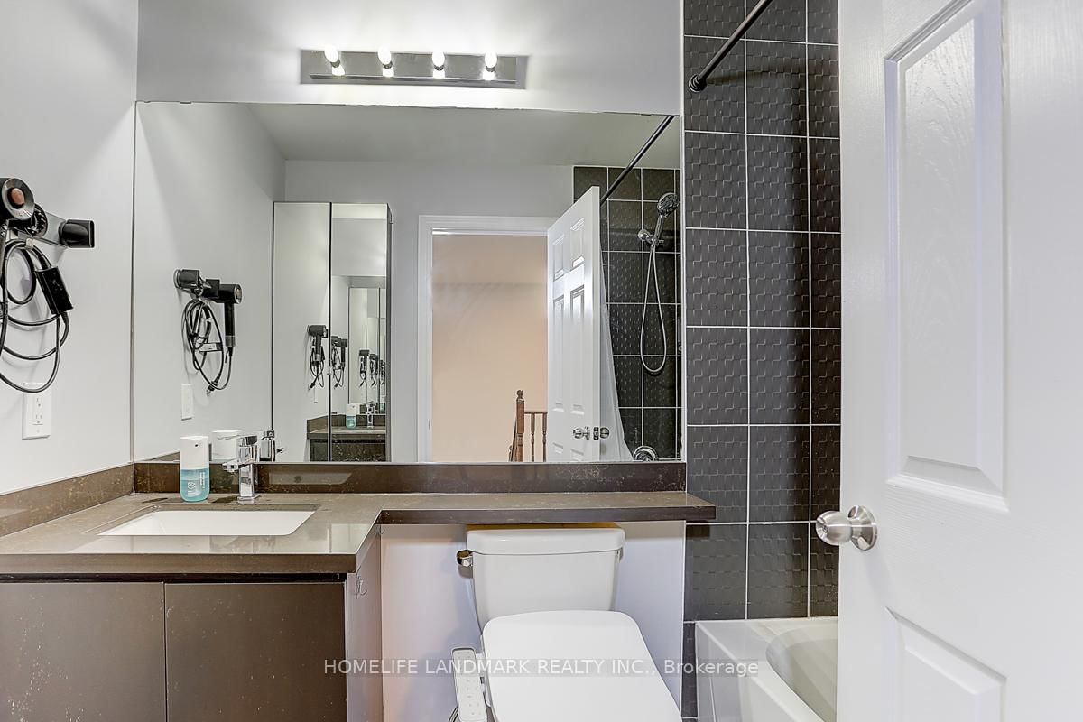 Townhouse for sale at 307 Dundas Way, Markham, Ontario, L6E 0S8 - Greensborough - MLS: N12954786