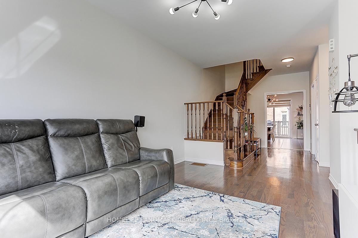 Townhouse for sale at 307 Dundas Way, Markham, Ontario, L6E 0S8 - Greensborough - MLS: N12954786