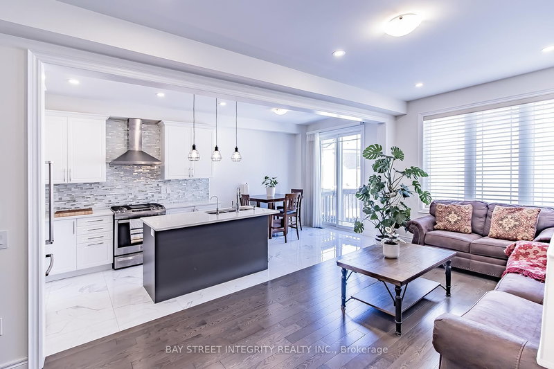 Upper Level - 50 Drizzel Cres, Richmond Hill, L4E 2G8 | Image 2