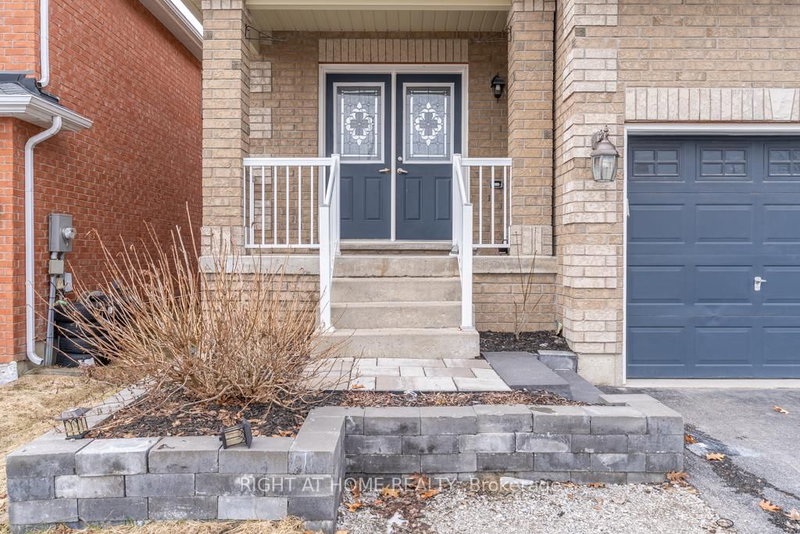 1373 Hunter St, Innisfil, L9S 0H5 | Image 3
