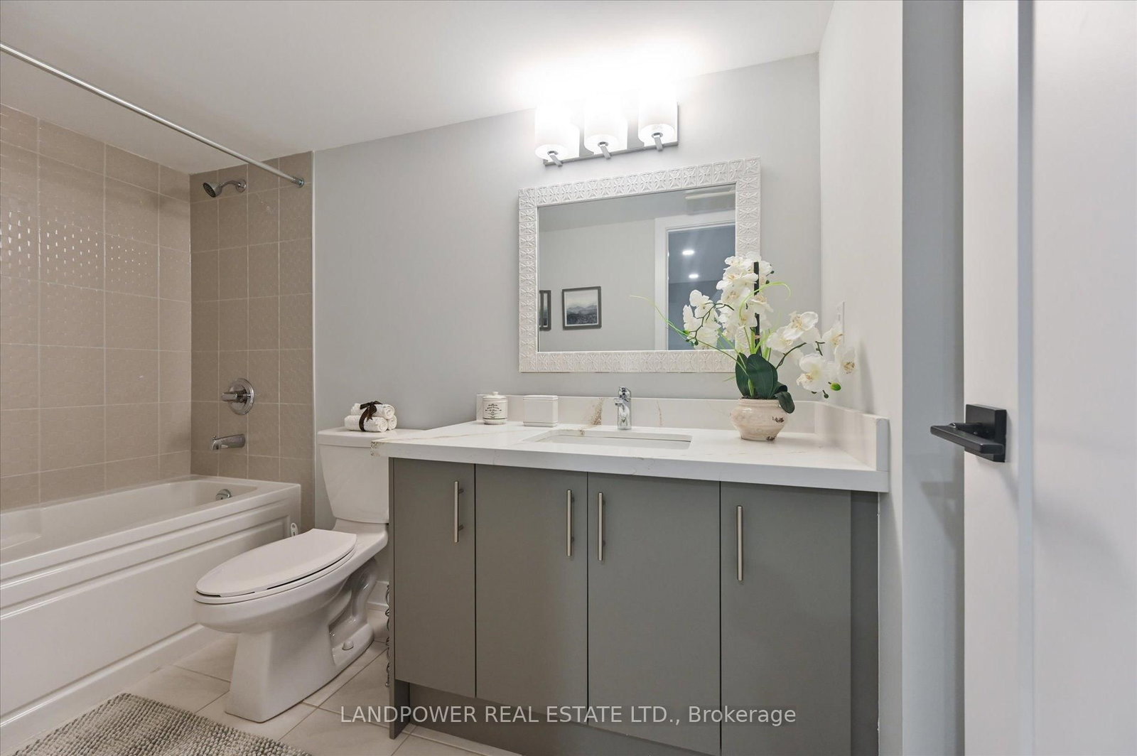 Townhouse for sale at 32 Harvey Bunker Crescent, Markham, Ontario, L6C 3K3 - Angus Glen - MLS: N12954918